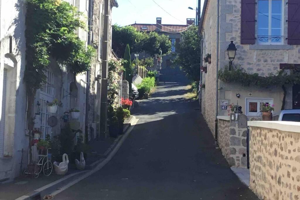 Breesfalt Gite Accomodation Villa Maisonnais-Sur-Tardoire Eksteriør billede